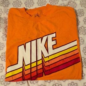 Nike T-shirt🧡